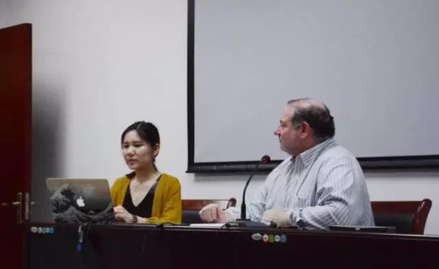 美国福德汉姆大学终身教授兰斯·斯特拉特赴华师大蓝鲸直播
做讲座